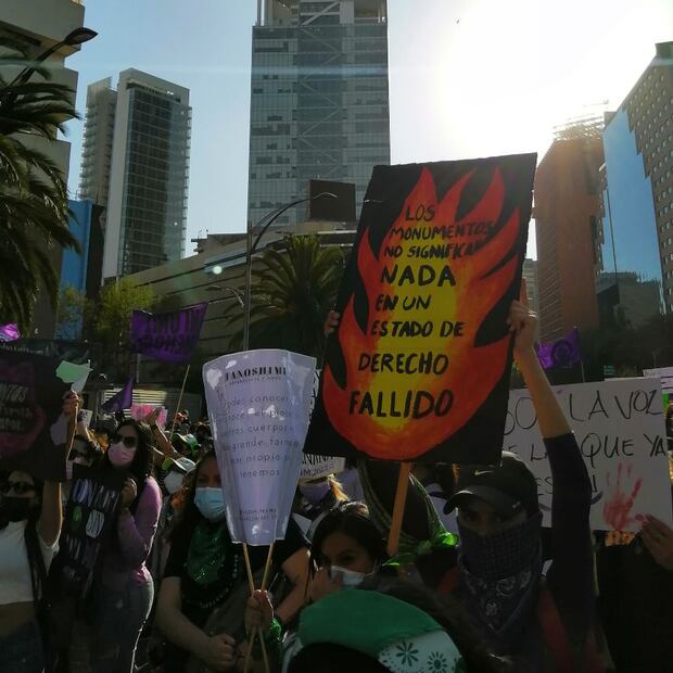 Marcha 8M: Las fotos, los mensajes y las mujeres que luchan por justicia