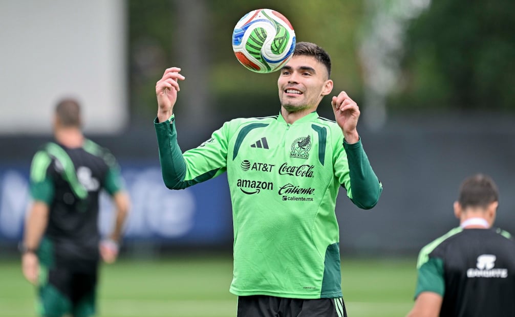 Johan Vázquez portando la casaca Nacional / Foto: Imago7