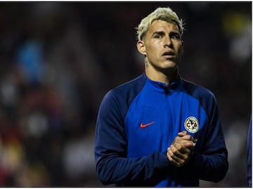 'Chicote Calderón sufrió abucheos en su debut con América en el Estadio Azteca, Jardine mostró respaldo total