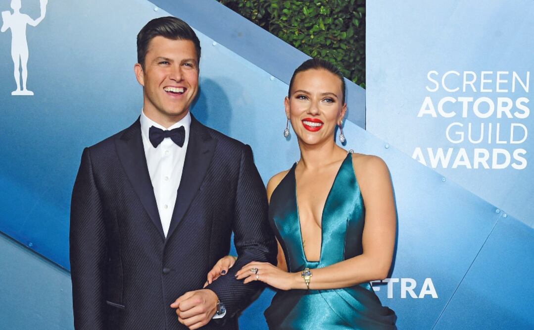 Foto: Colin Jost y Scarlett Johansson/ AFP