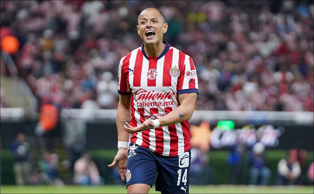 Chicharito Hernández es tundido en redes sociales luego de la eliminación de Chivas en Play-In / FOTO: Imago7