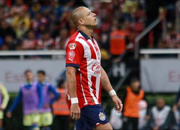 Chicharito Hernández sufre un esguince en el tobillo