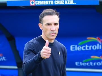 Vicente Sánchez apunta a lo más alto como director técnico interino de Cruz Azul
