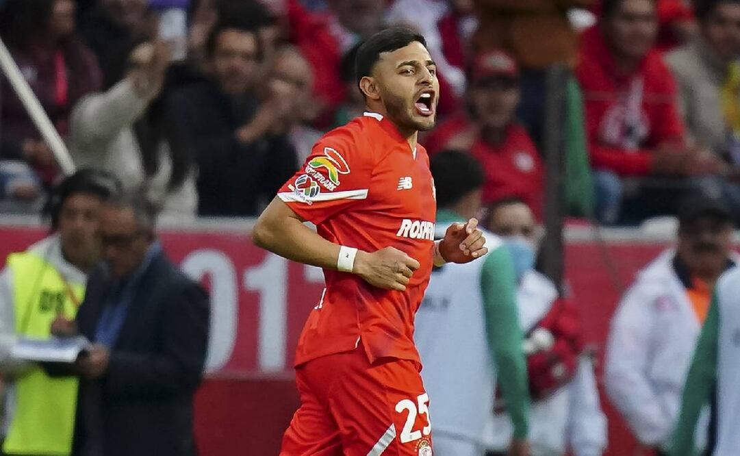 Alexis Vega con el Toluca - Foto: Imago7