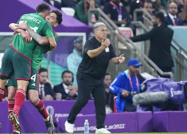 "Pierde muchos balones"; el argumento que dio el Tata Martino para dejar a Edson en la banca contra Argentina