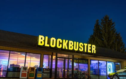 Ahora puedes hospedarte en la última tienda Blockbuster
