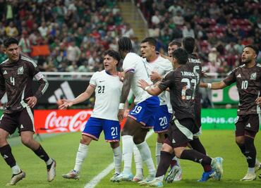 Edson Álvarez fue insultado por la afición del América tras agredir a Alejandro Zendejas