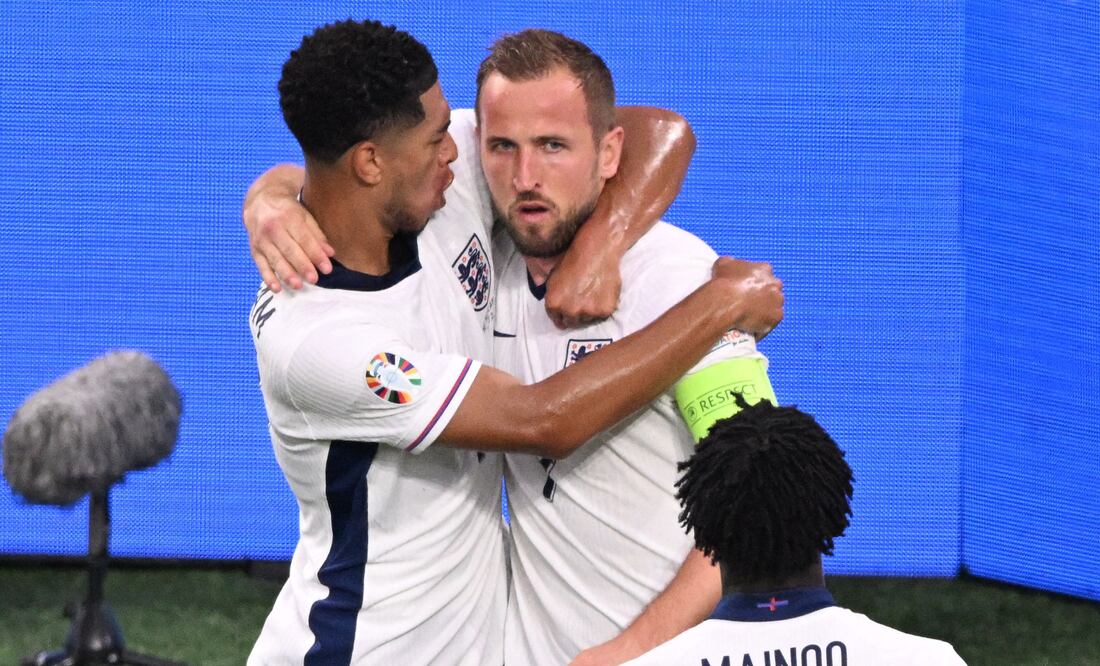 Inglaterra en festejo de gol, durante la semifinal de la Eurocopa - Foto: AFP