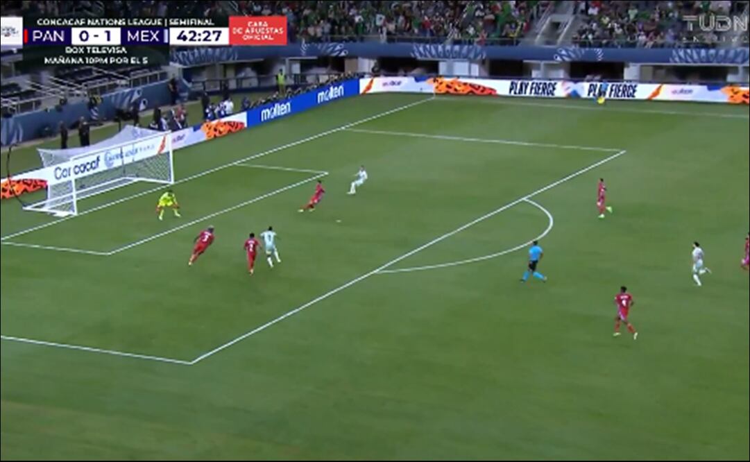 Julián Quiñones convirtió su primer gol con la Selección Mexicana / Foto: Especiales