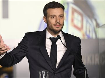 Anselmi explota en vs Cruz Azul; lo acusa de cambiar 'reglas del juego' en negociación con el Porto