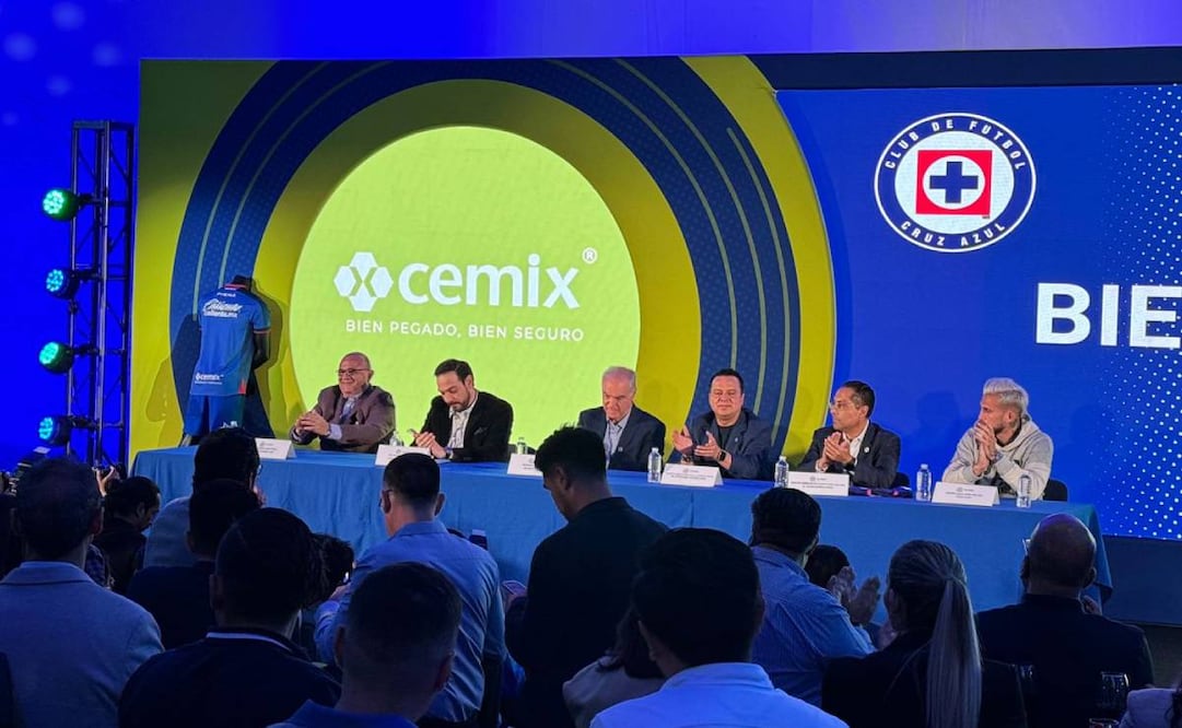 Una nueva historia está por formarse entre Cruz Azul y su nuevo patrocinador. Foto: Edgar Enríquez