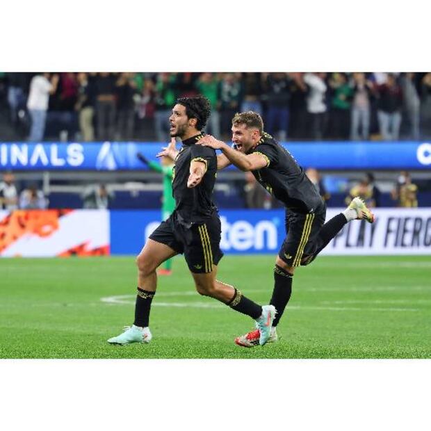 Raúl Jiménez y Santiago Giménez son las principales opciones de la Selección Mexicana en la delantera. Foto: Imago7
