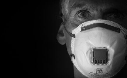 El hombre dio positivo a Covid-19… ¡43 veces!