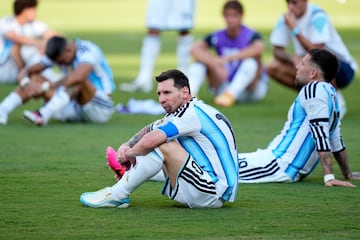 Lionel Messi regresó a Argentina en jet privado sin contacto con aficionados para descansar después del Mundial