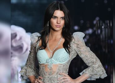 Kendall Jenner desafía a la nieve de Aspen con diminuto bikini