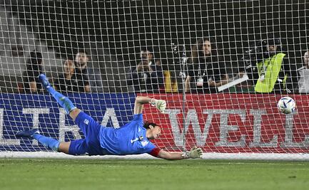 México desperdició una ventaja de dos goles ante Colombia y despidió el año con derrota