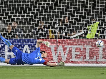 México desperdició una ventaja de dos goles ante Colombia y despidió el año con derrota