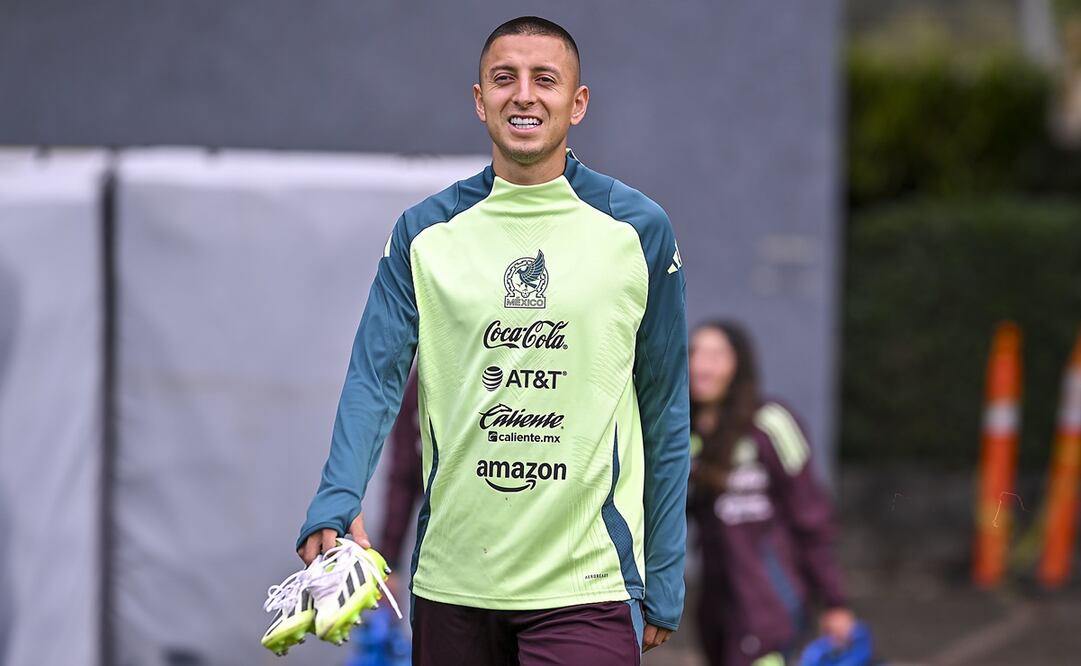 Roberto "Piojo" Alvarado en entrenamiento con la Selección Mexicana - Foto: Imago7