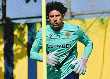 Guillermo Ochoa se quedó sin entrenador luego de la goleada que sufrió en Chipre