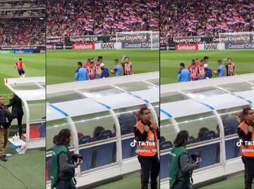 Alan Mozo intentó agredir al Chicote Calderón con una botella de agua antes de iniciar el Clásico