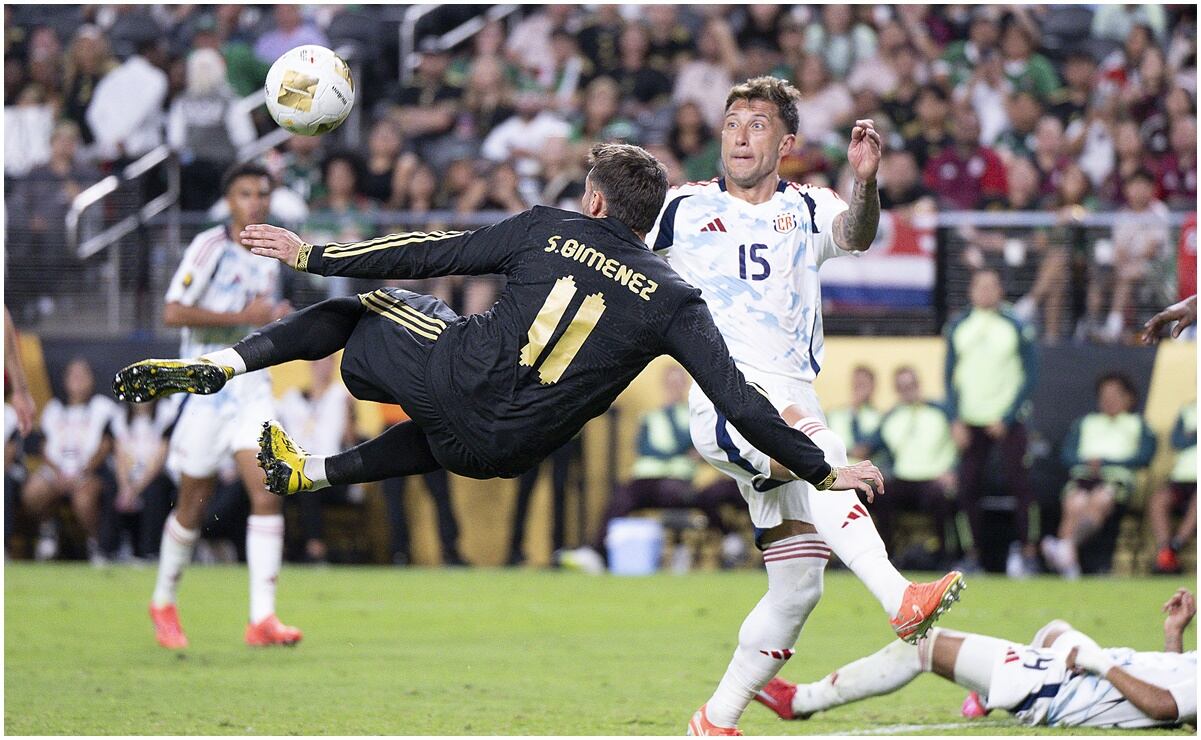 Gol anulado a Santiago Giménez en el partido ante Costa Rica Foto: Imago7