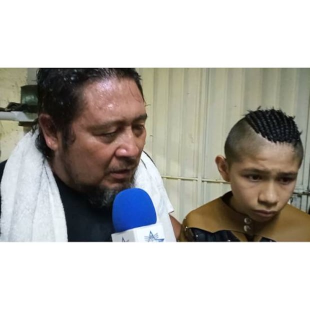 King Vikingo es padre del luchador Hijo del Vikingo, rival del Alberto del Río por el megacampeonato de la Triple A. Foto: Especial