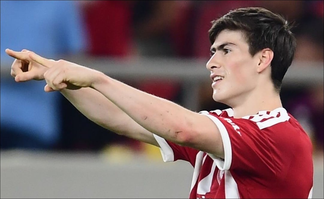 Hormiga González luego de lograr su primer doblete en Europa: "Estoy muy feliz de poner el nombre de México en alto" / FOTO: @olympiacosfc