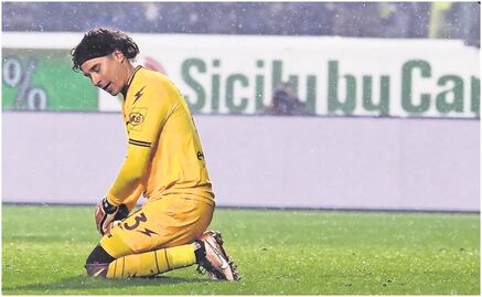 'Memo' Ochoa se quedó en la banca en empate de coleros entre Salernitana con Cagliari