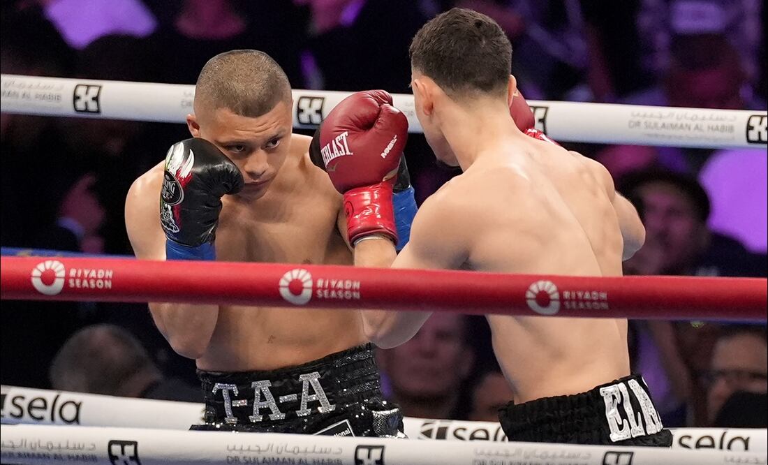 Isaac Cruz en su pelea ante José Valenzuela. FOTO: AP