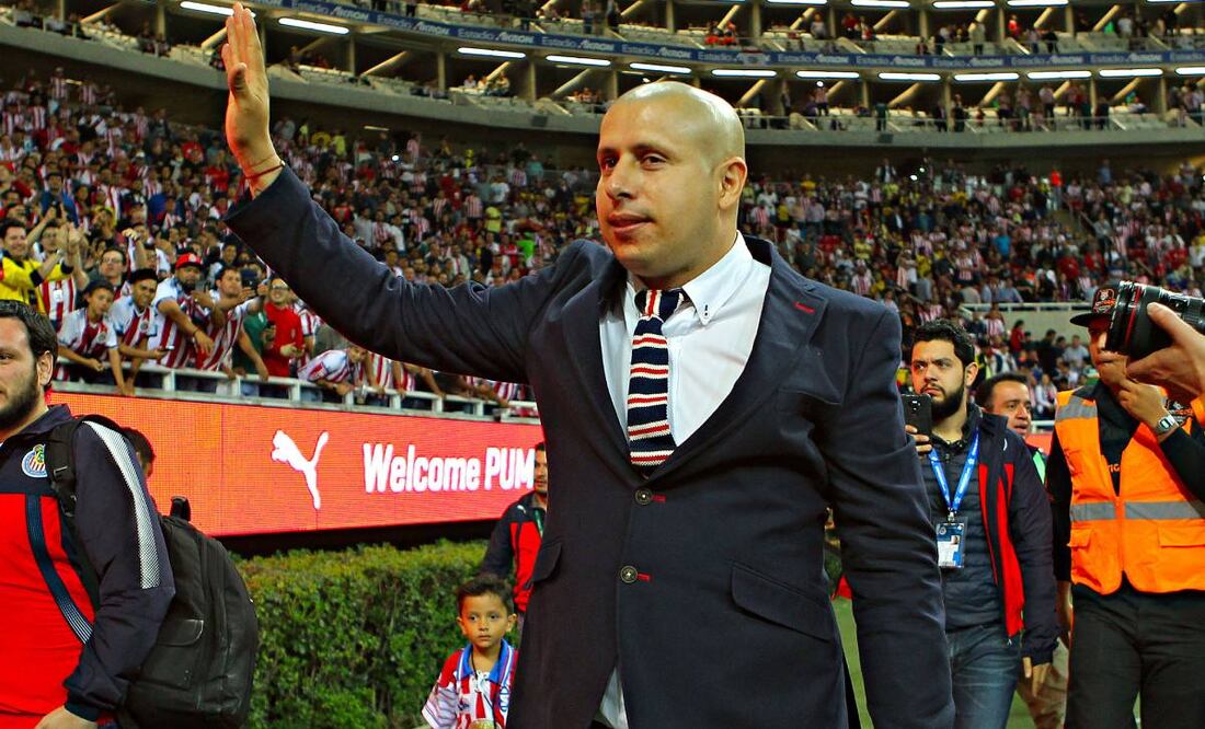 Adolfo siempre estuvo en contra de que Gago llegará al Guadalajara. Foto: Imago7.