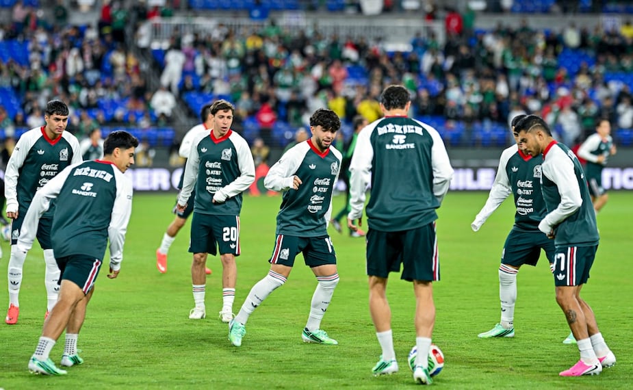 México en el calentamiento ante Colombia / Foto: Imago7