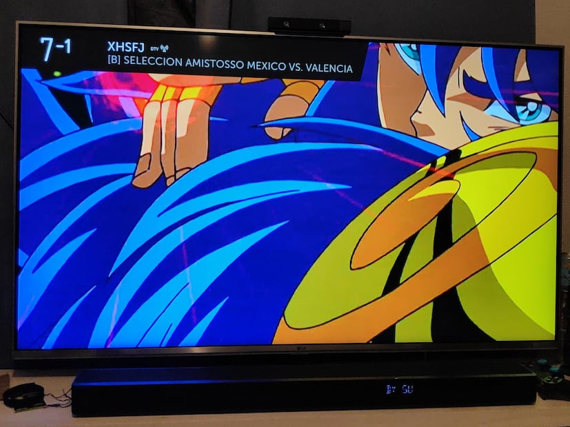 En canal 7 se fue la transmisión del México vs Valencia y comenzaron a pasar comerciales de anime. Foto: Especial