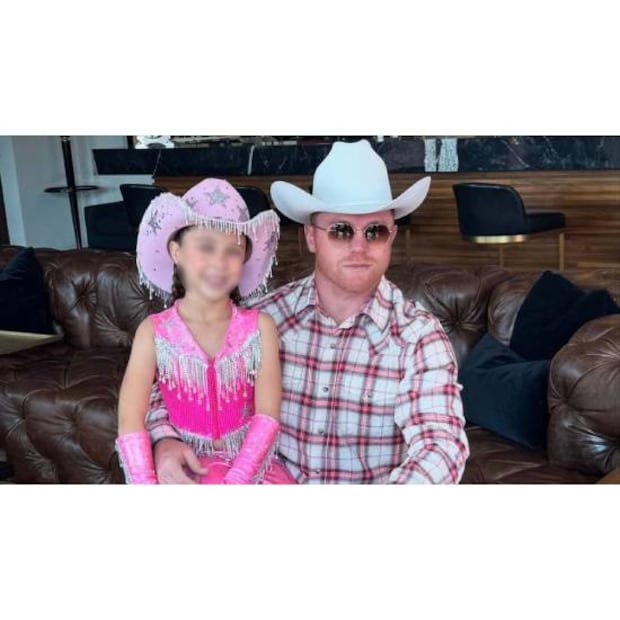 Canelo Álvarez le organizó una fiesta con temática de vaqueros a su hija por su cumpleaños número 7. Foto: Especial
