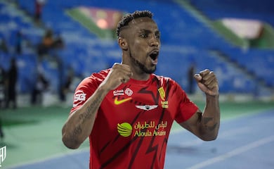 Julián Quiñones: Revelan su impresionante sueldo en Arabia Saudita y lo comparan con el de América