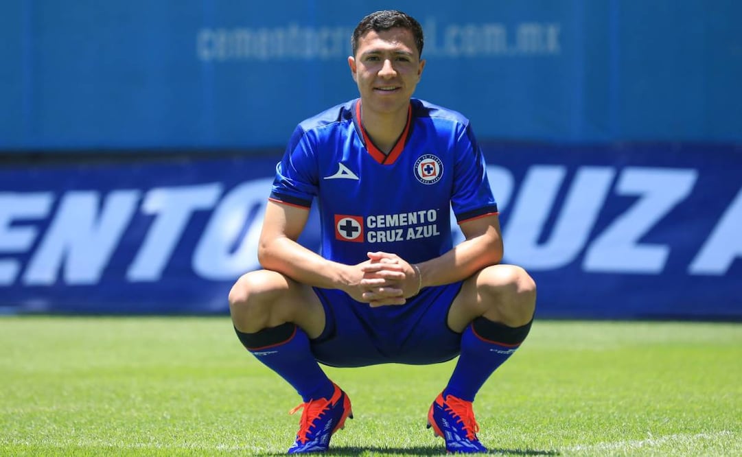 Con apenas 22 años Montaño es el segundo refuerzo de la Máquina. Foto: @CruzAzul.