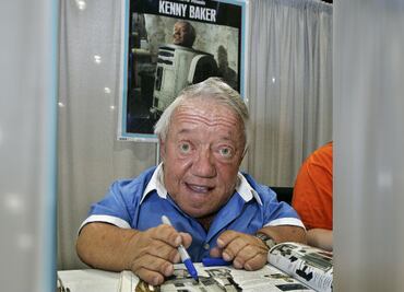 Kenny Baker, el legendario R2-D2 de Star Wars