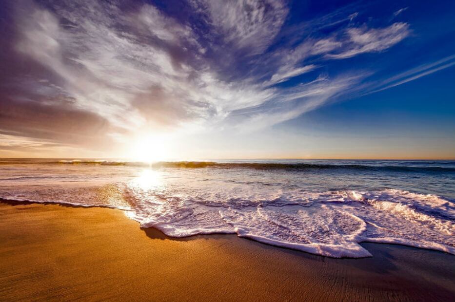 Coronavirus: ¿Se contagia en playas y piscinas?