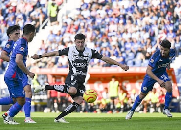 Cruz Azul sufrió una descarga ante Necaxa para hilar su segunda derrota en el campeonato