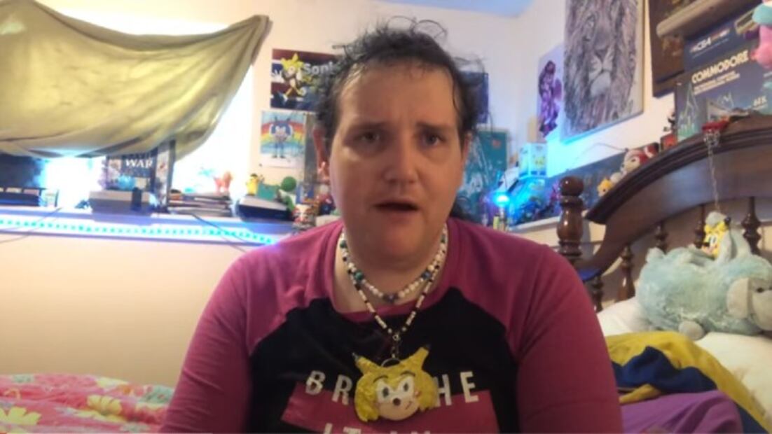 Youtuber trans es arrestada por abuso sexual contra su madre