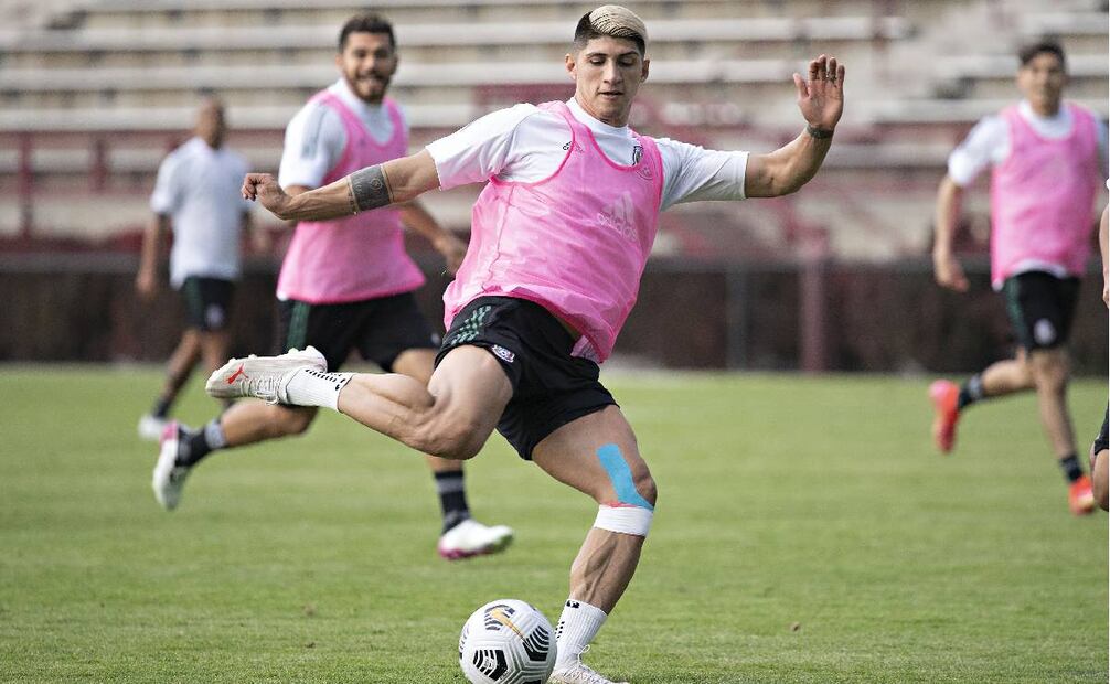 Alan Pulido reconoció la superioridad del futbol estadounidense sobre el mexicano. Foto: Imago7