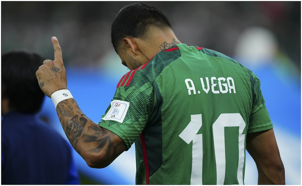 Alexis Vega con México en Qatar 2022 / FOTO: Imago7