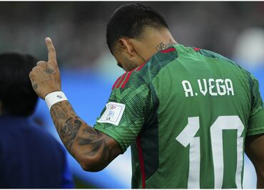 Alexis Vega ve cómo peligra su lugar en Selección Mexicana