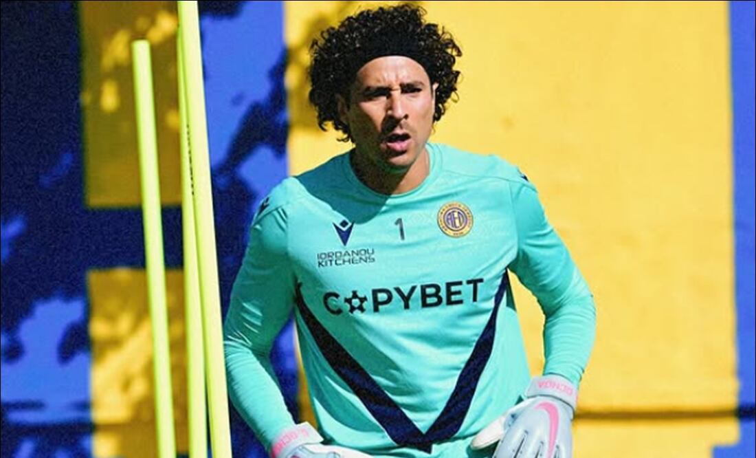 Guillermo Ochoa, durante un entrenamiento con el AEL Limassol. FOTO: @ael_fc_official