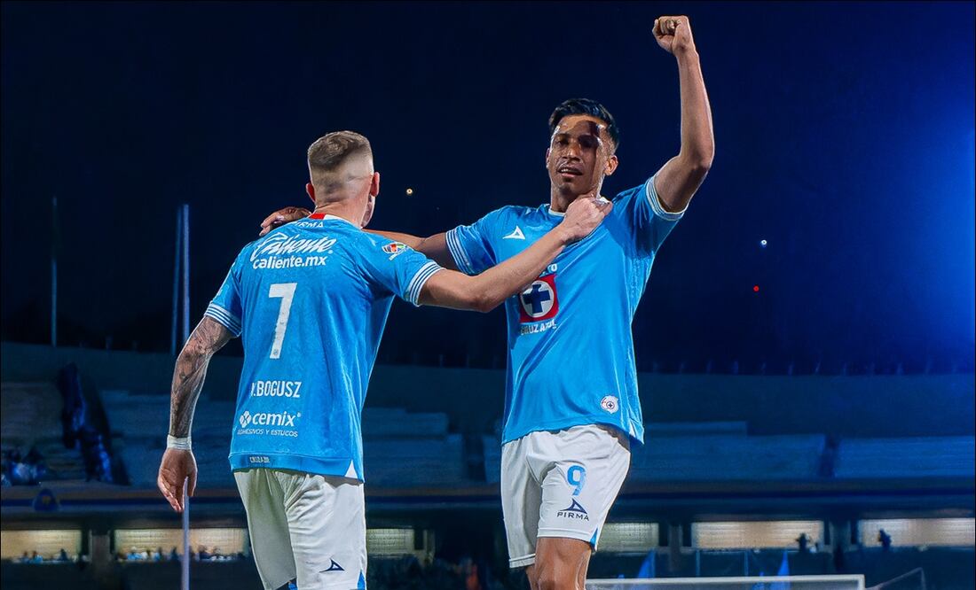 Ángel Sepúlveda celebra una de sus anotaciones en el duelo ante el Atlético de San Luis. FOTO: Imago7