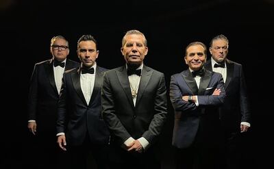 Julio César Chávez es la figura principal en las transmisiones de Box Azteca. Foto: Especial
