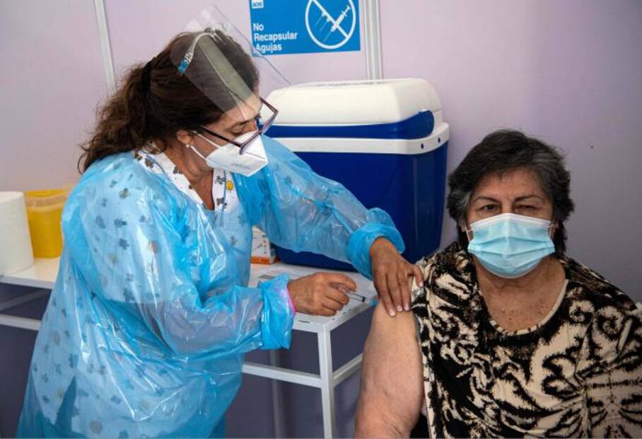 13 países que van a poner una tercera dosis de vacuna anticovid