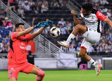 Monterrey sufre la baja de Esteban Andrada, se perderá la Liguilla
