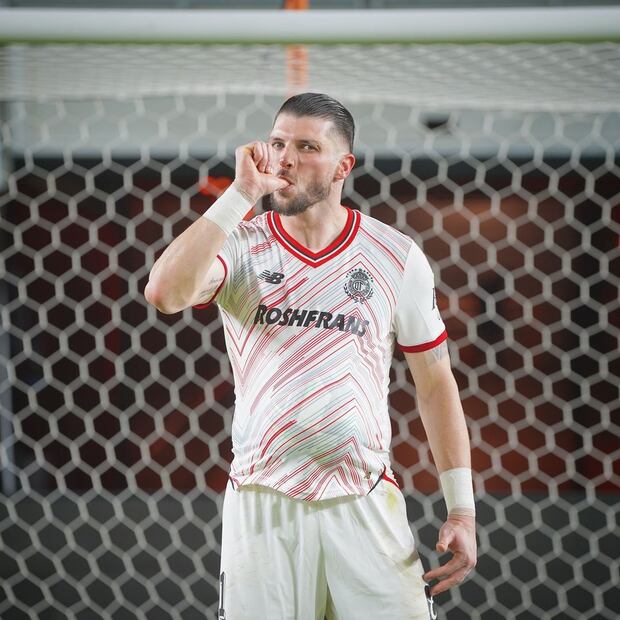 Tiago Volpi. Fuente: Instagram @tiagovolpi_90