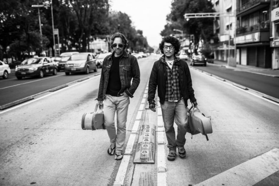 Códigos Postales, la banda sin muros que te lleva de “Viaje al Sol”