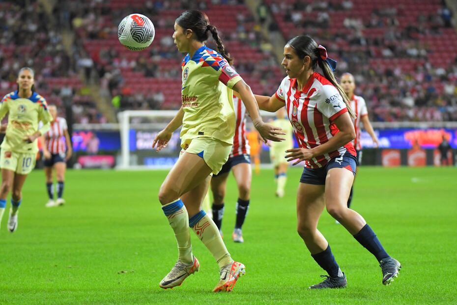 Chivas y América durante las semifinales del Apertura 2023 en el Estadio Akron - Foto: Imago7